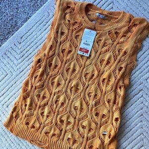Zara Sleeveless cable knit top